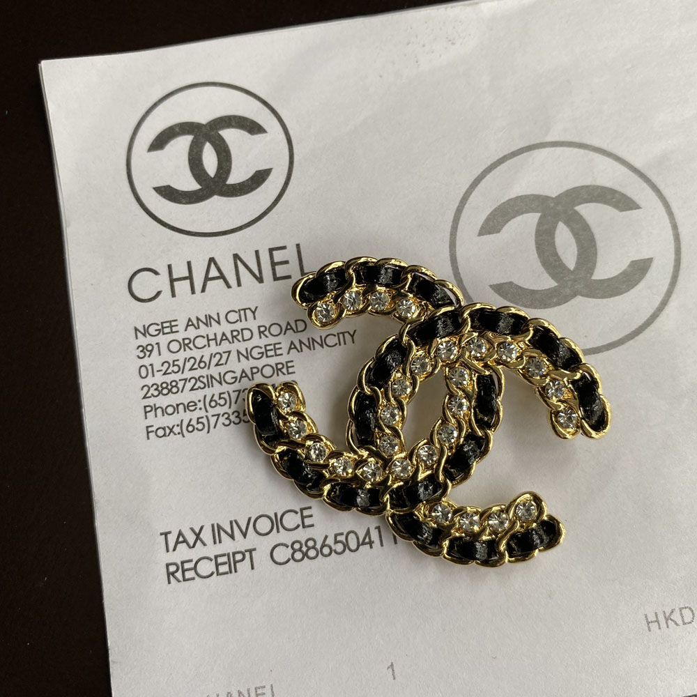 C019 Chanel brooch 104832