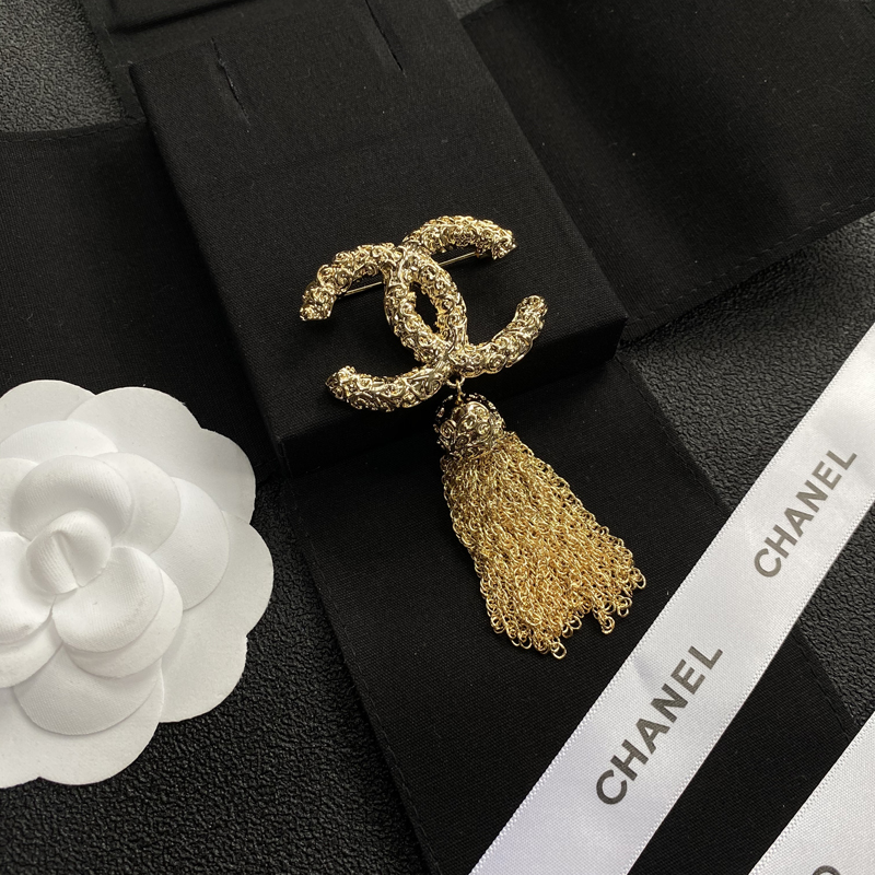 C055 Chanel brooch 104912