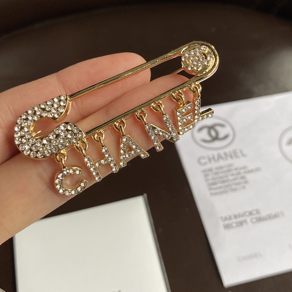 C011-chanel brooch 103326