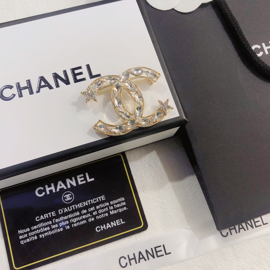 Chanel brooch 106250