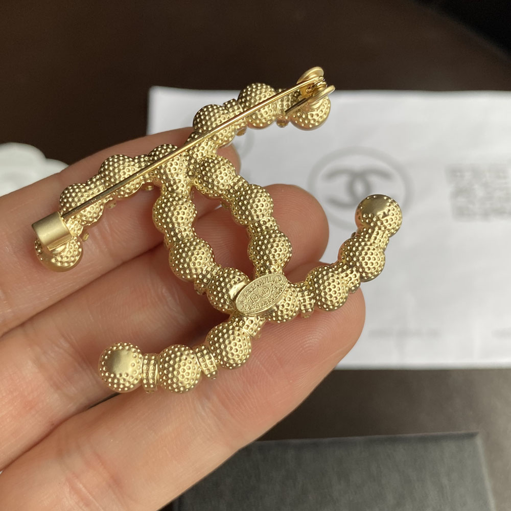 C007 chanel brooch 107057