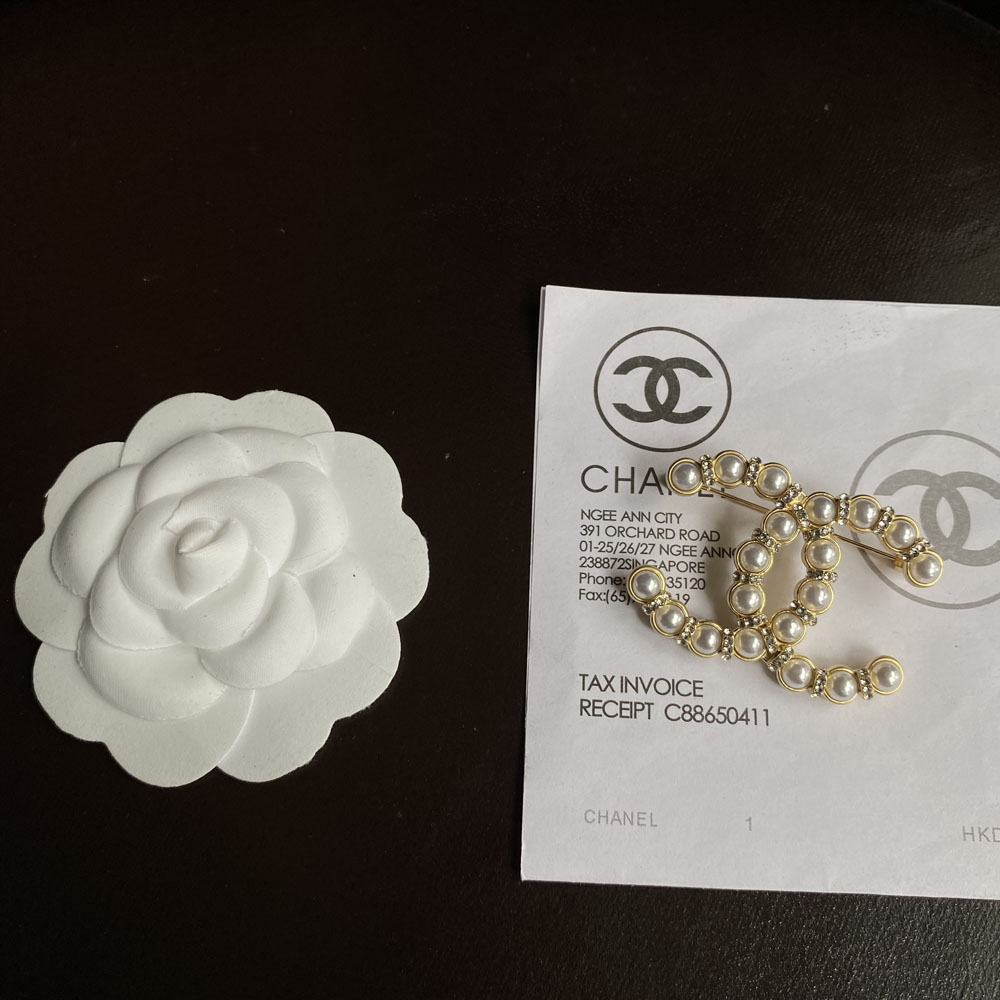 C007 chanel brooch 107057