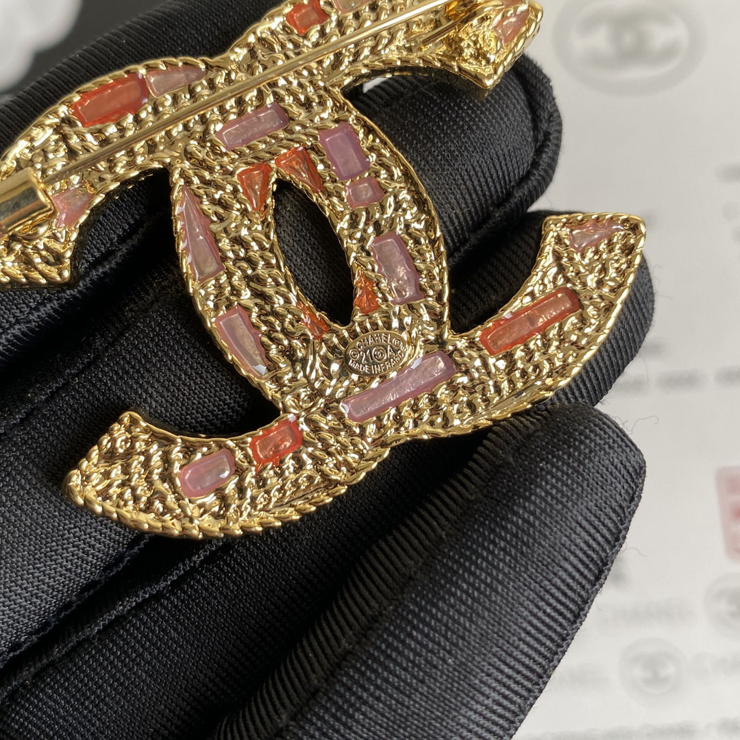 C022 Chanel brooch 107088