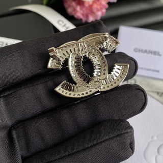 D032 Chanel brooch 107149