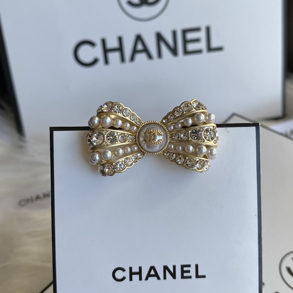 C105-chanel brooch 107170