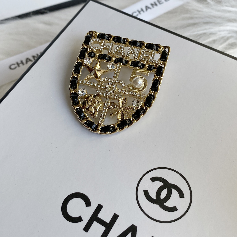 C103-chanel brooch 107179