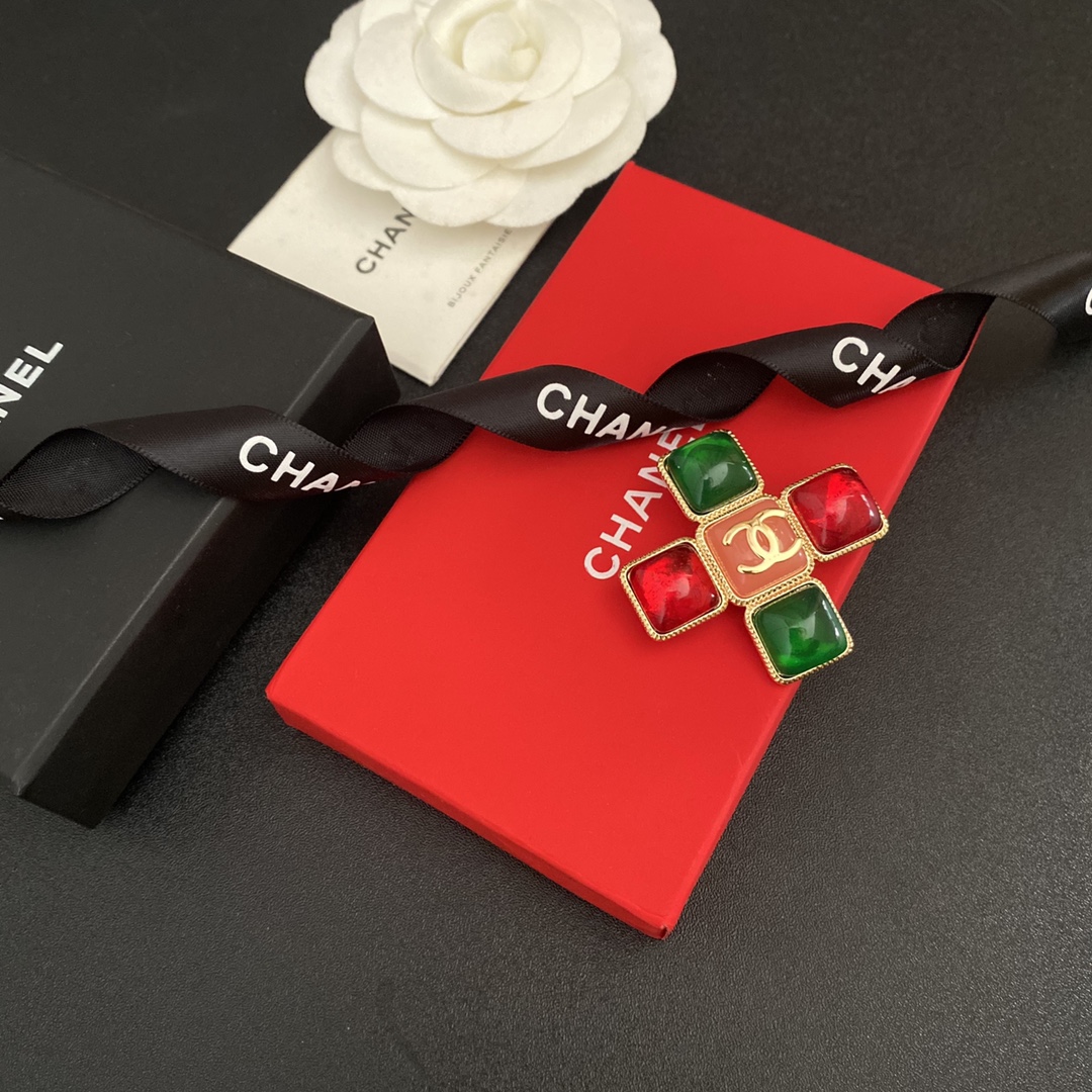 C199 Chanel brooch 107215