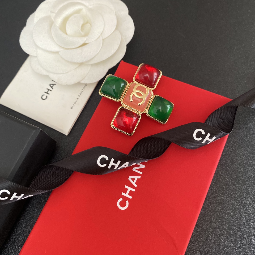 C199 Chanel brooch 107215