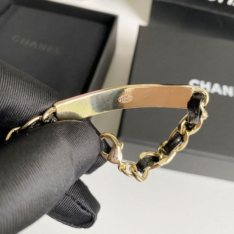 B056-1 Chanel bracelet 104492