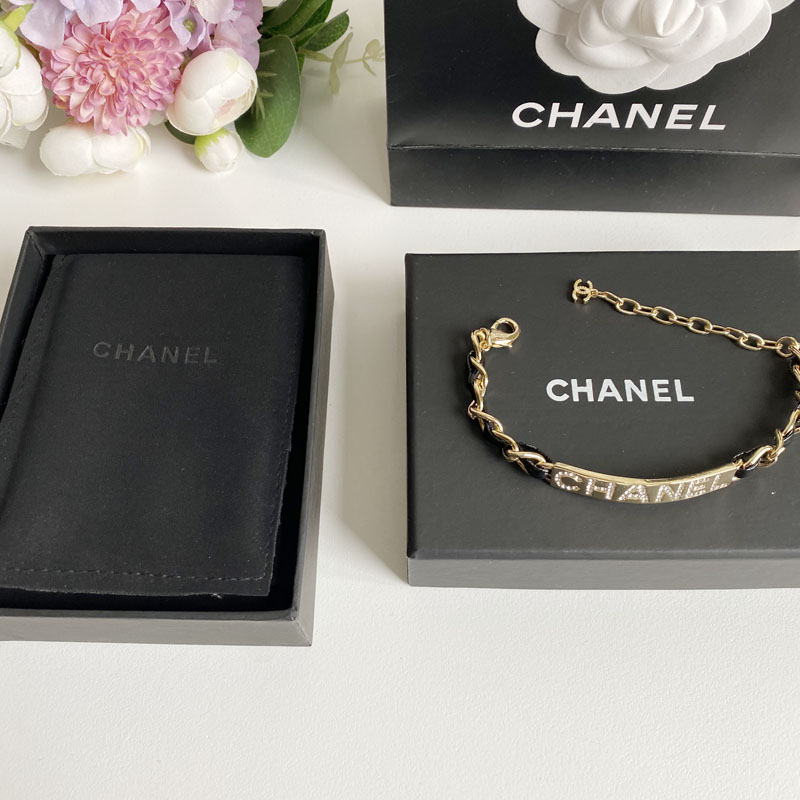 B056-1 Chanel bracelet 104492