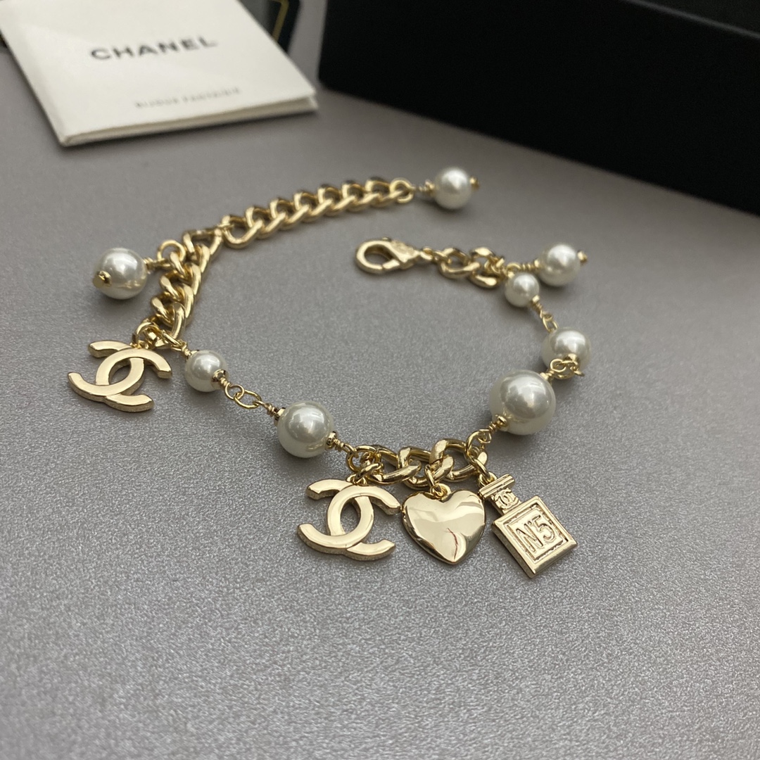 B047 Chanel bracelet  104671
