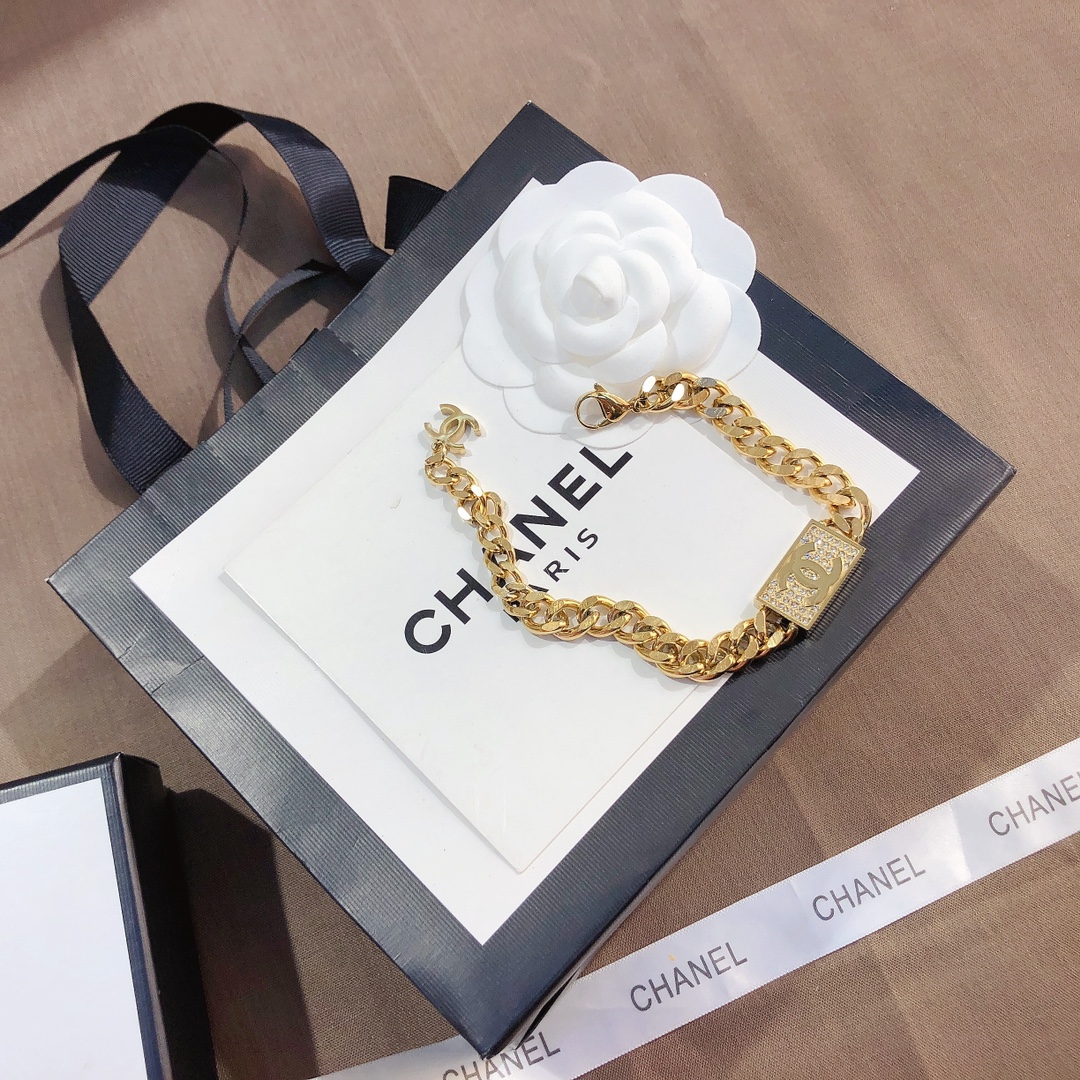 chanel bracelet 105369