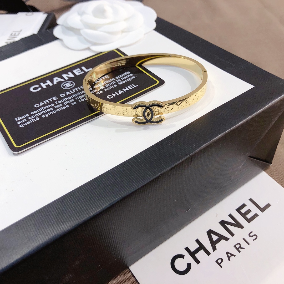 chanel bracelet 105371