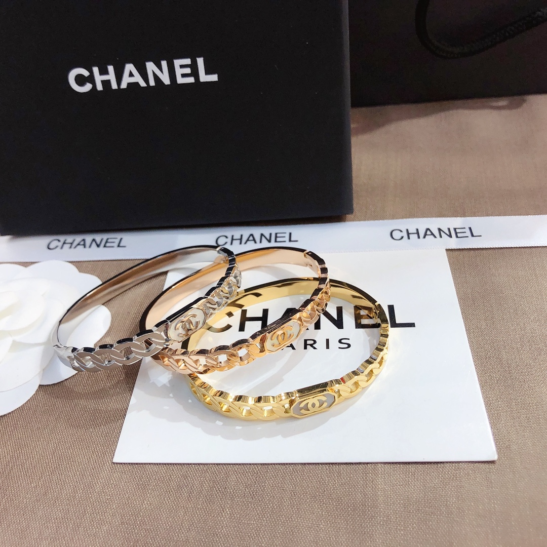 Chanel bracelet 105976