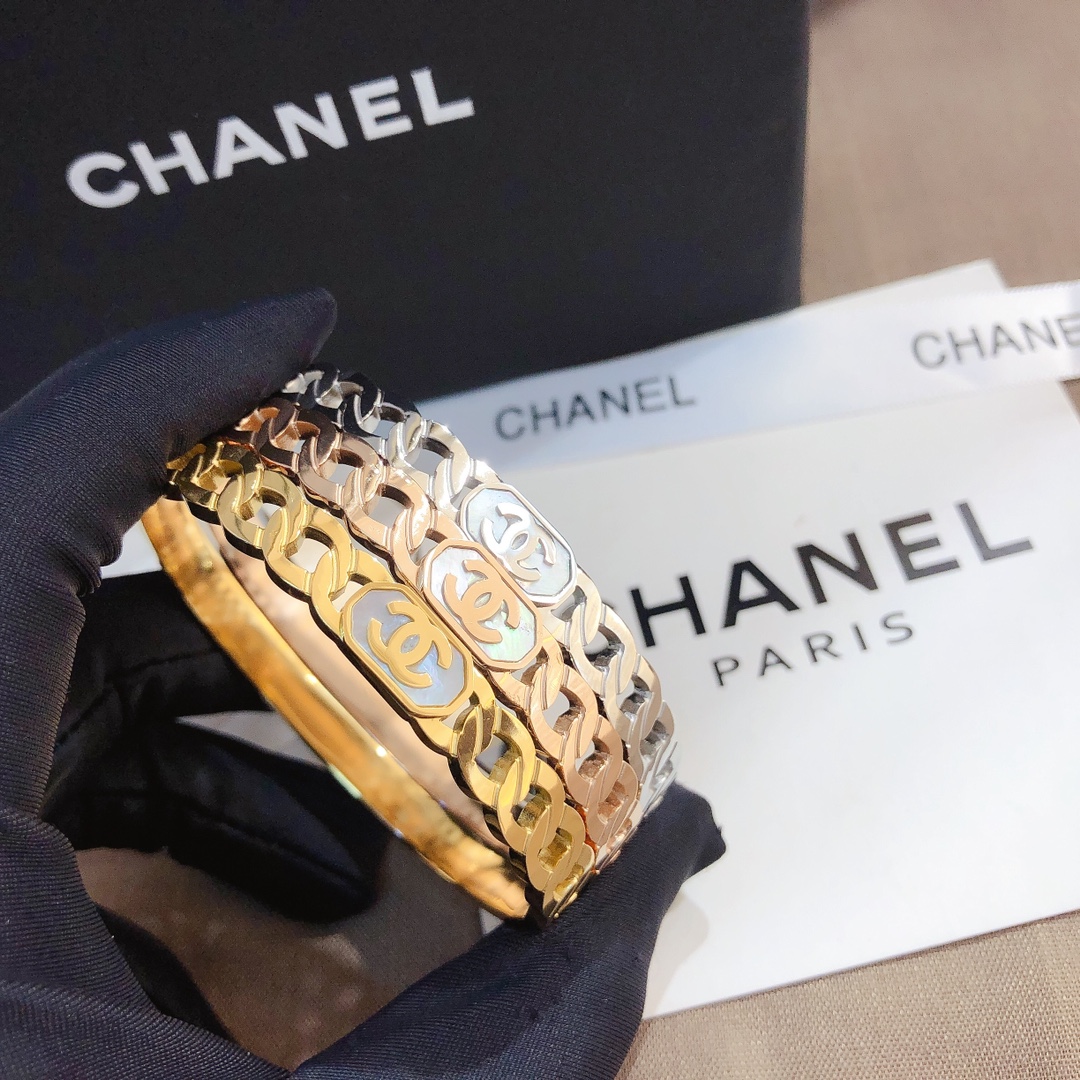 Chanel bracelet 105976