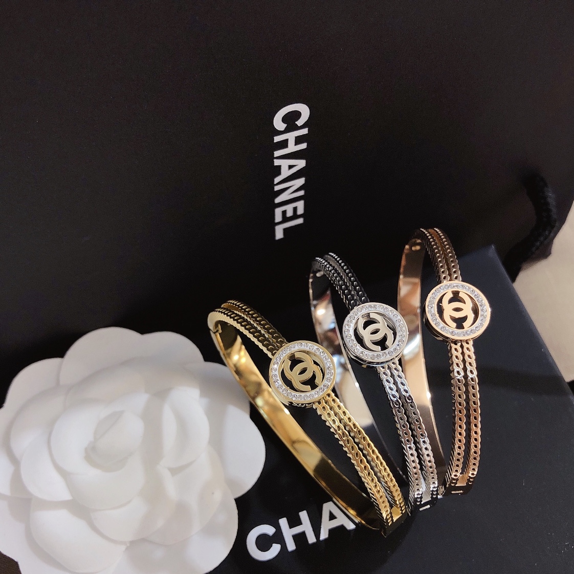 Chanel bracelet 105977