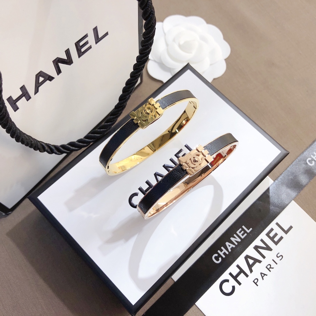 Chanel bracelet 105980