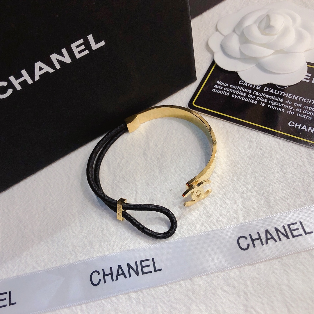 Chanel bracelet 106368