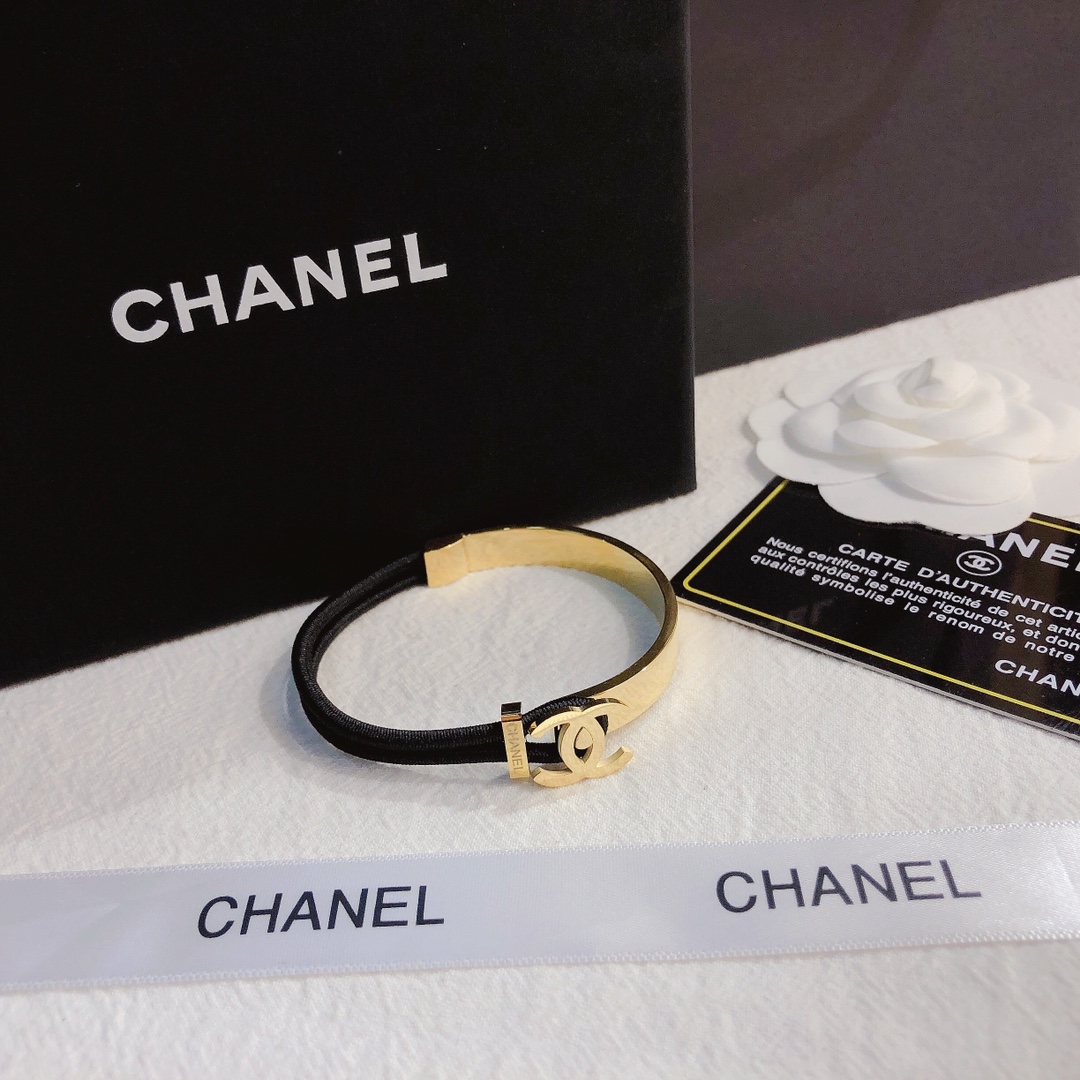 Chanel bracelet 106368