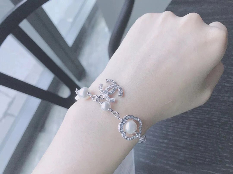 B251 Chanel bracelet 103126