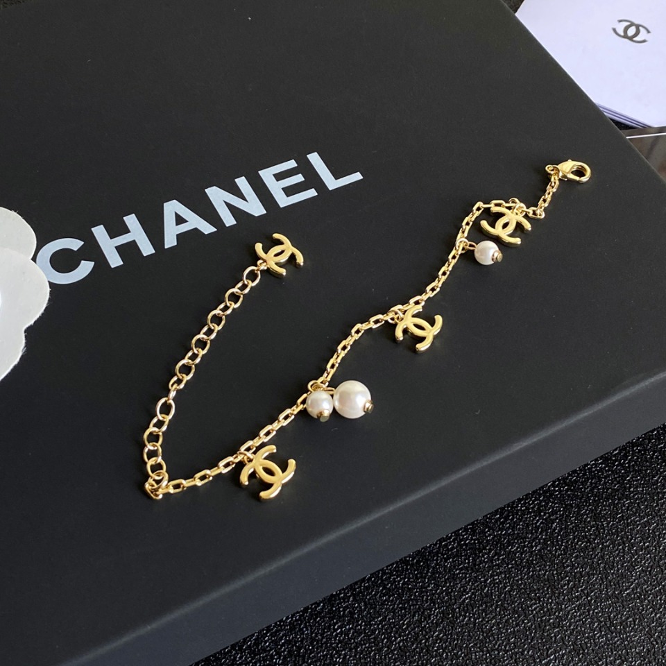 B122 Chanel bracelet 106628