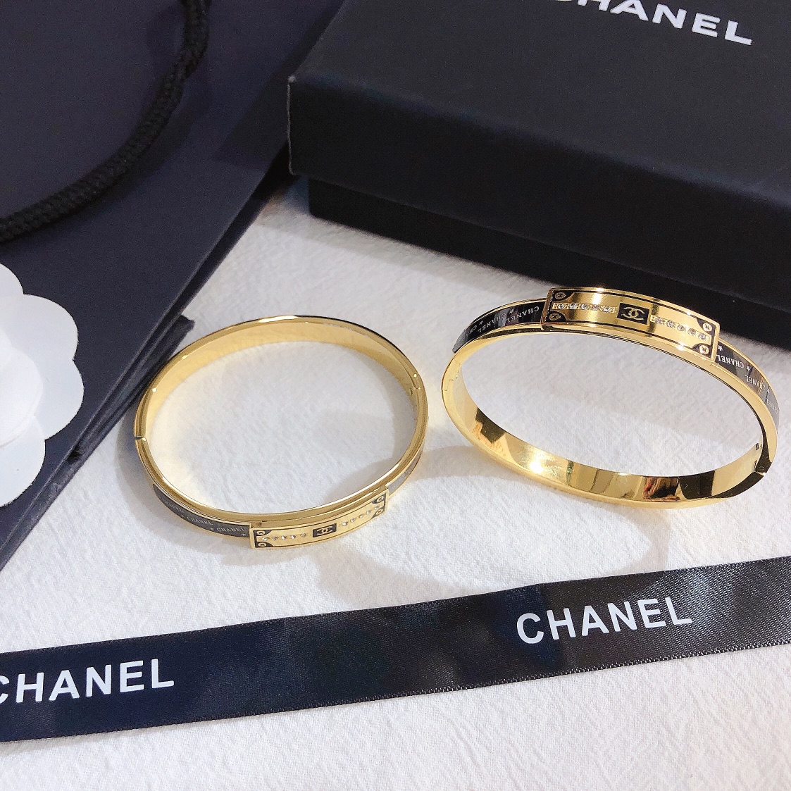 S244  Chanel bracelet 106777
