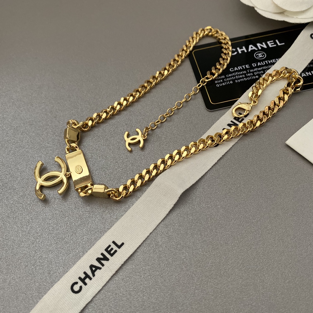 B166 Chanel necklace 104308