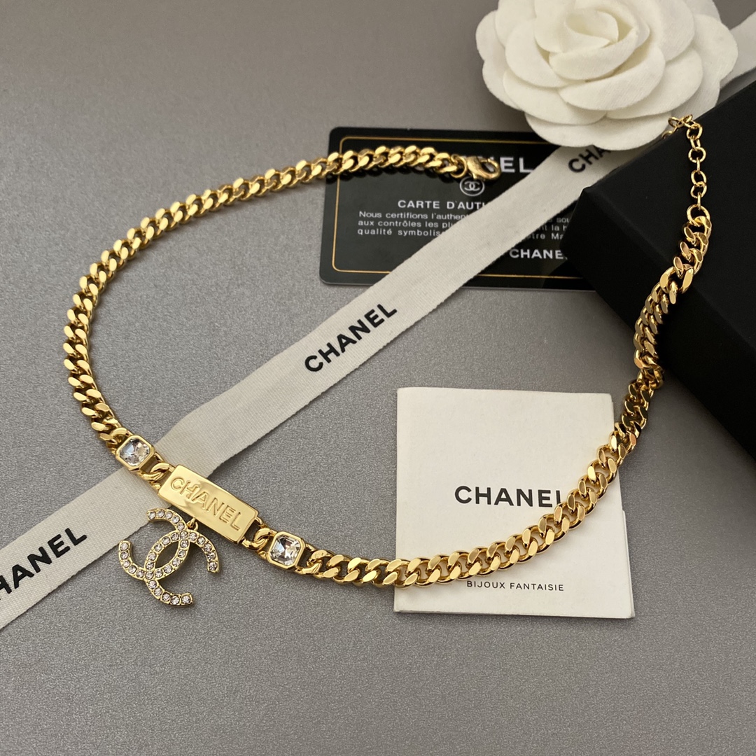 B166 Chanel necklace 104308