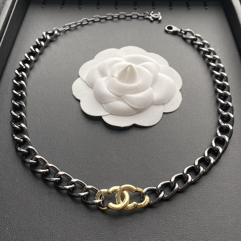 B215 Chanel necklace 104633