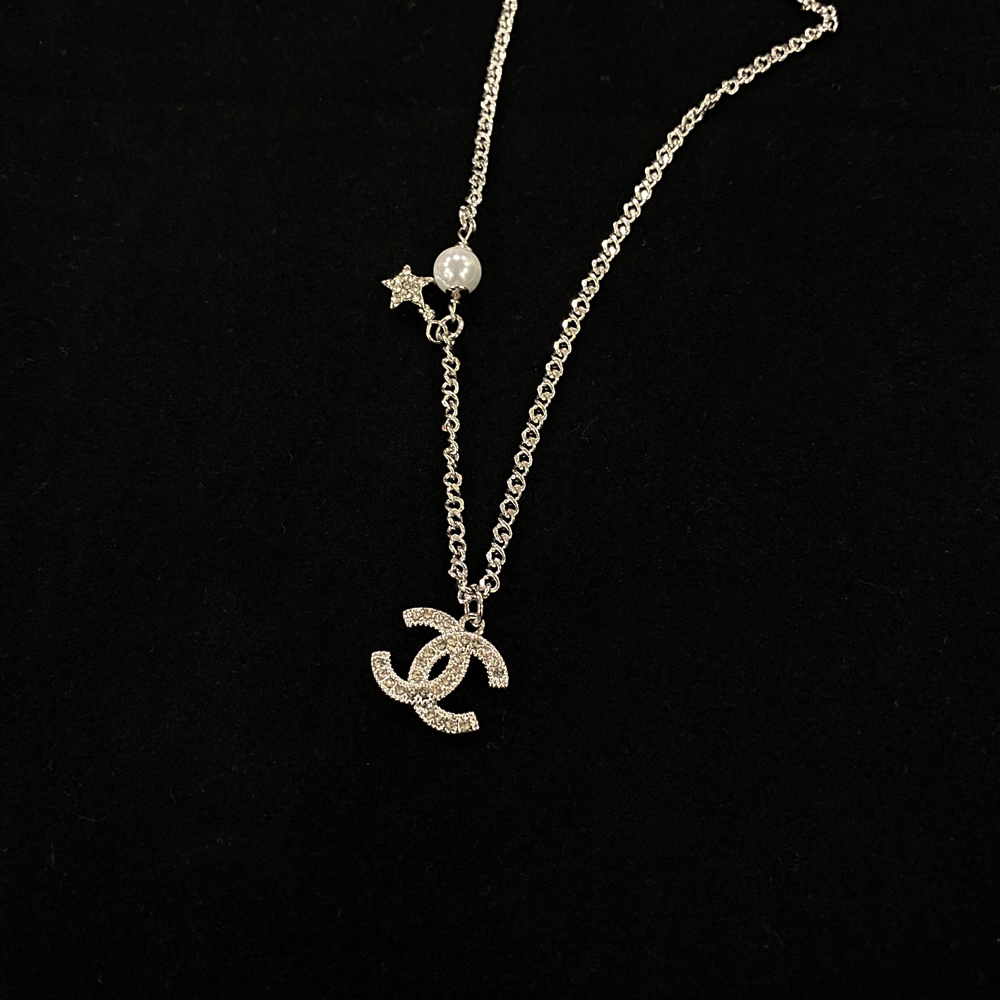 B169 Chanel necklace