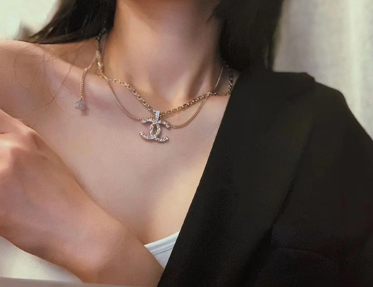 B084 Chanel necklace 104898