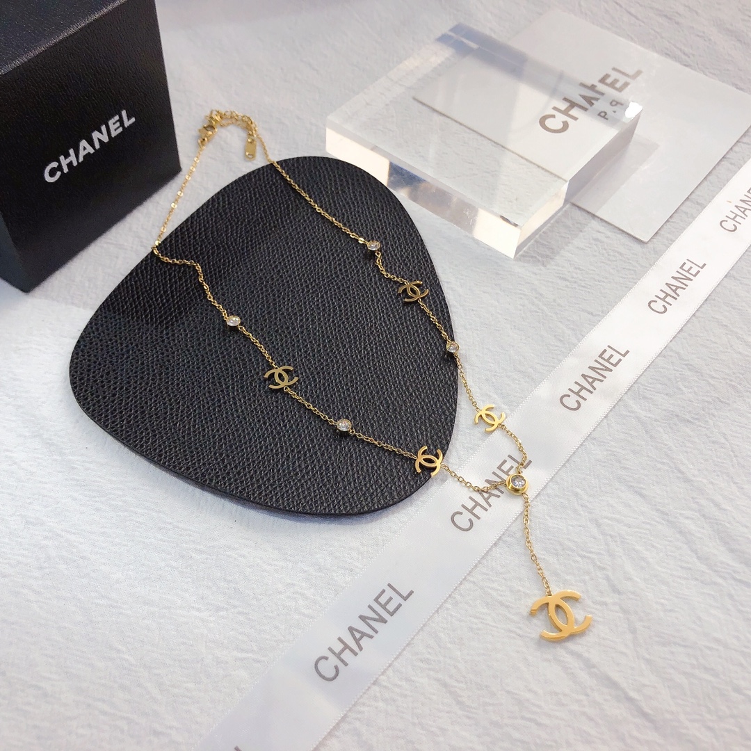 chanel necklace 105028