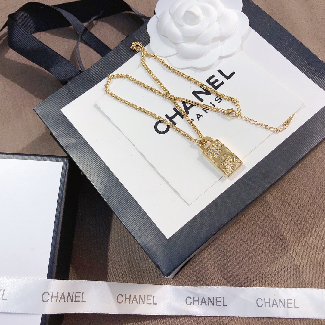chanel necklace 105368