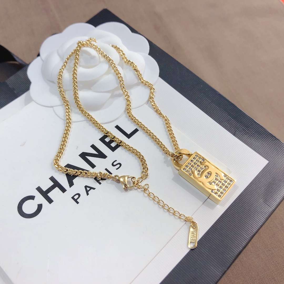 chanel necklace 105368
