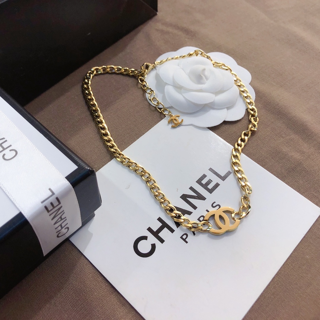 chanel necklace 105370