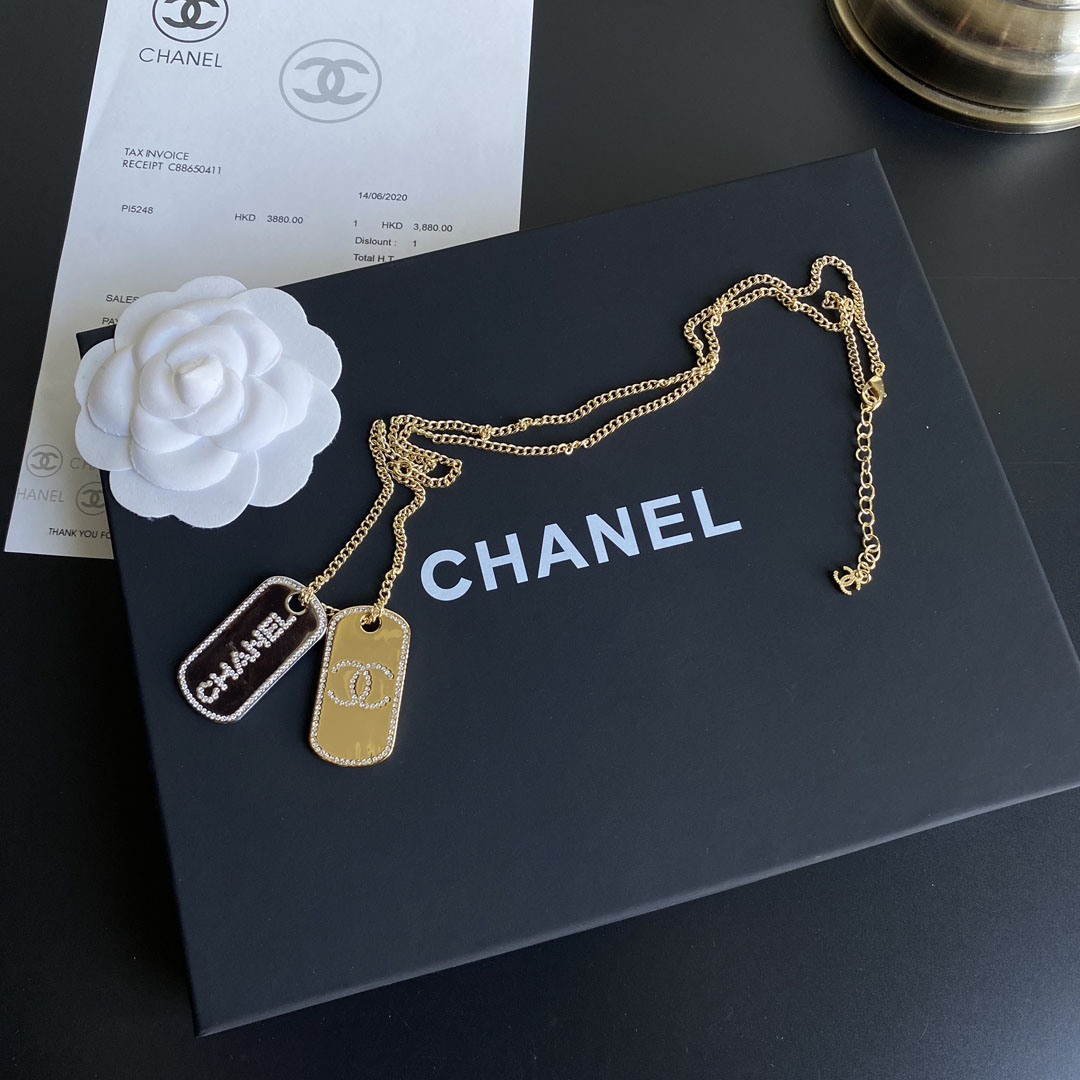 B175 Chanel necklace 105623
