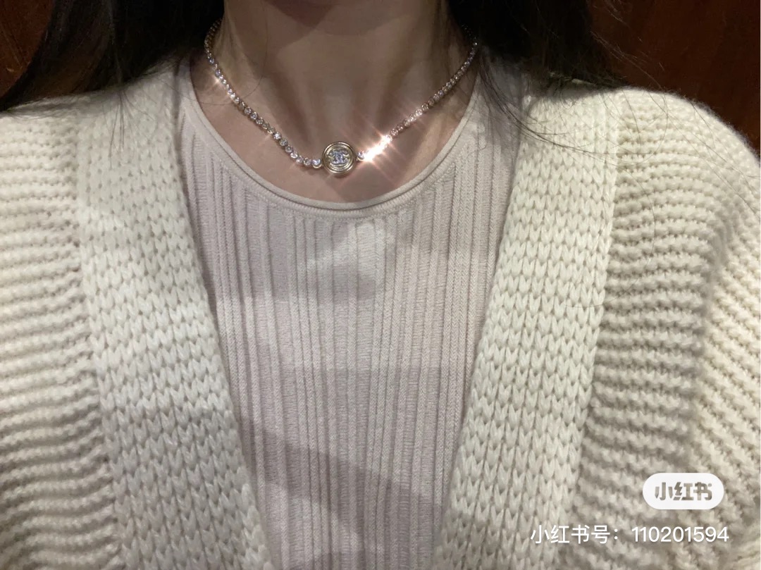 B213  Chanel necklace 105835