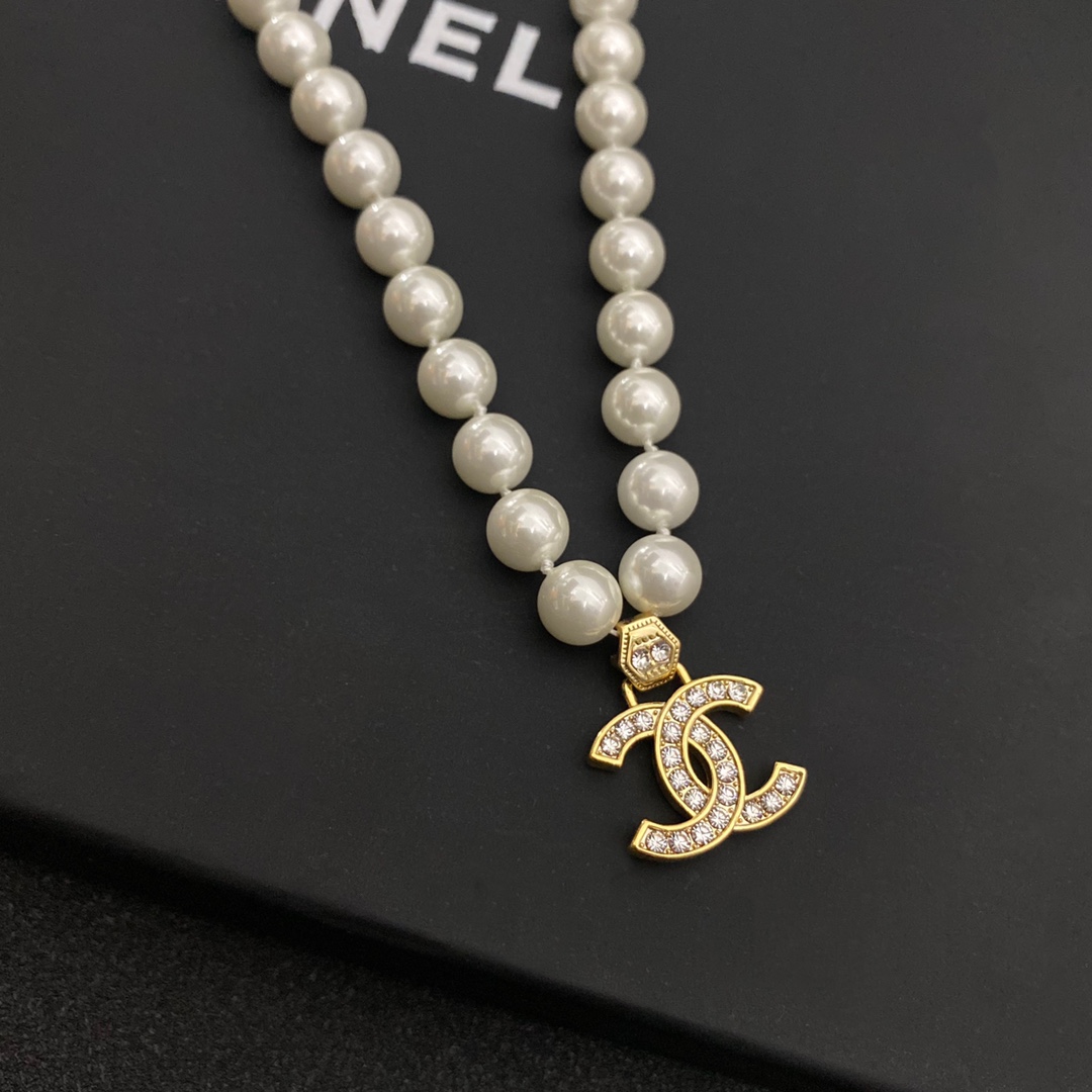 B140 Chanel choker necklace 105855