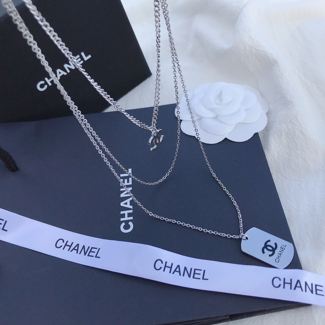 X307    Chanel necklace 106050