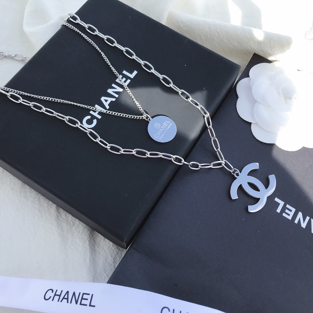 X310 Chanel necklace 106073