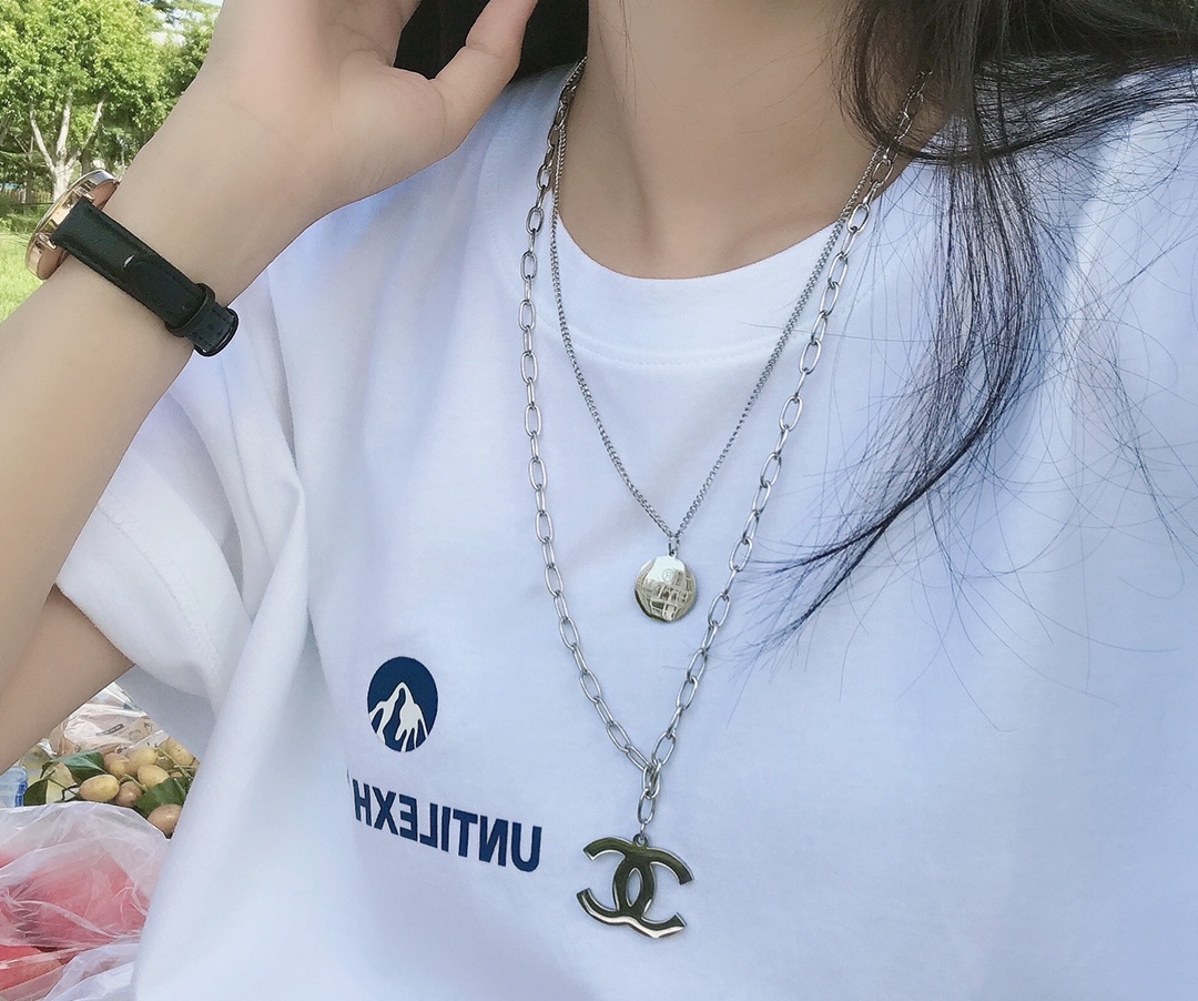 X310 Chanel necklace 106073
