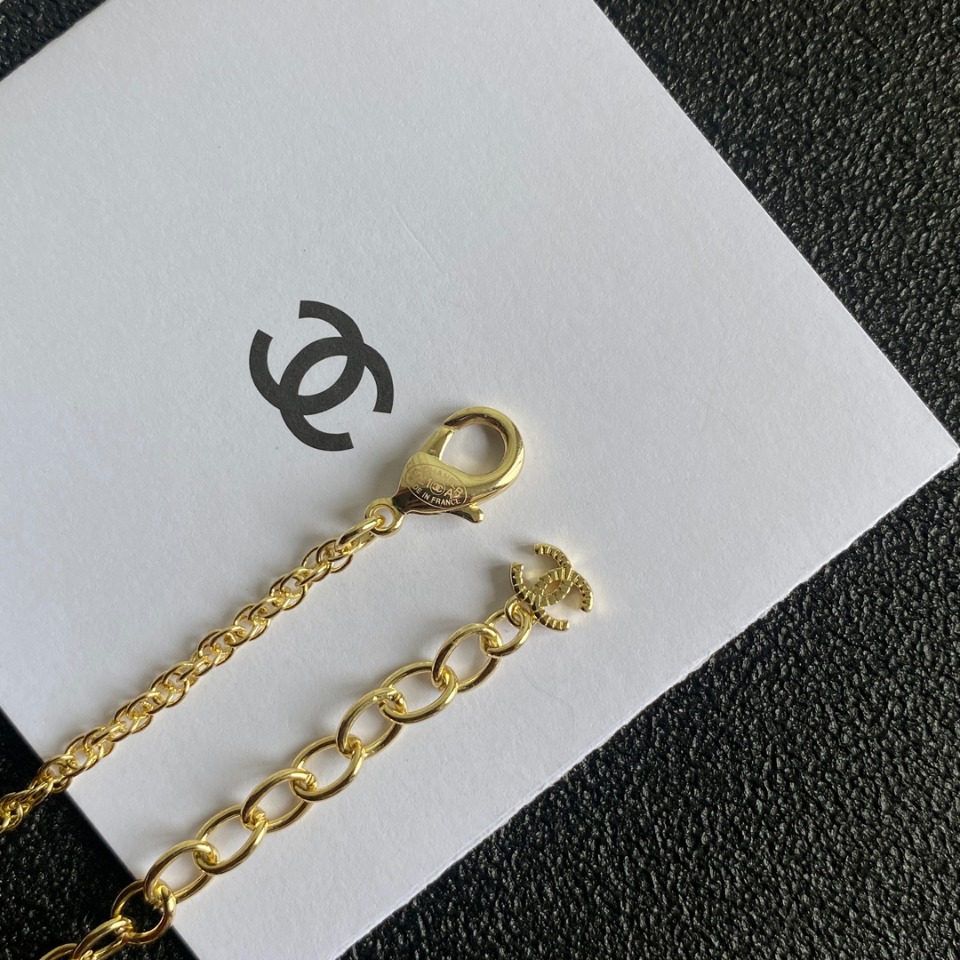 B178 Chanel necklace 106183