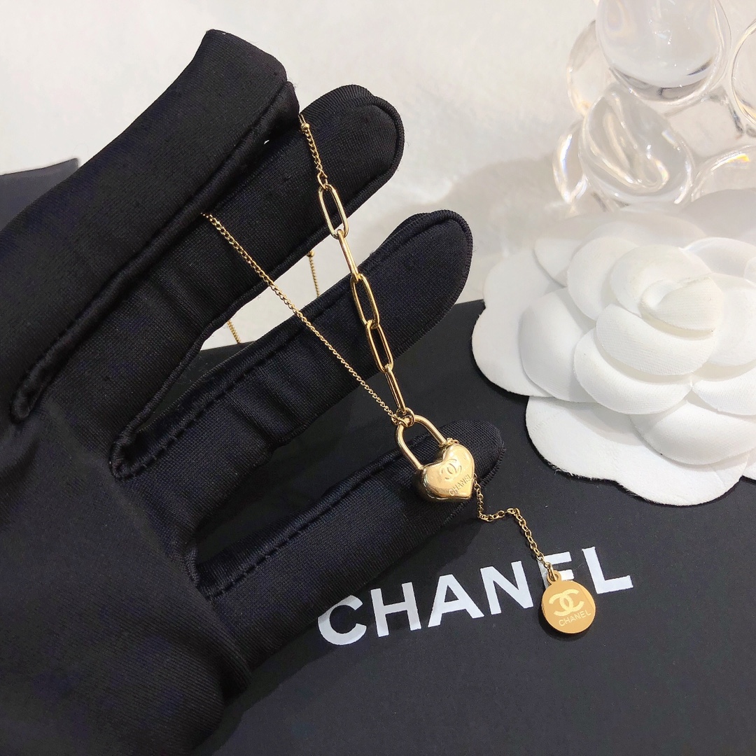 X322    Chanel necklace 106255