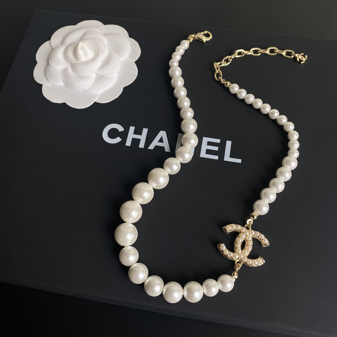 B003 Chanel choker necklace 106354