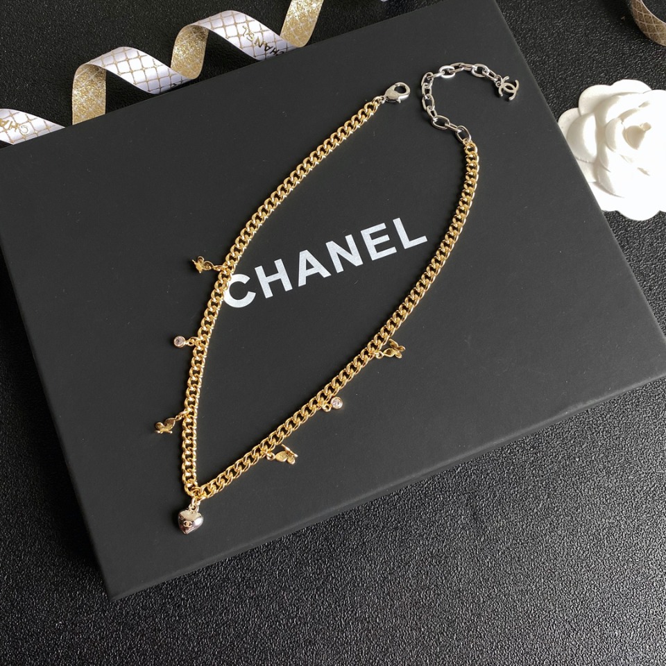 B283 Chanel necklace 106410