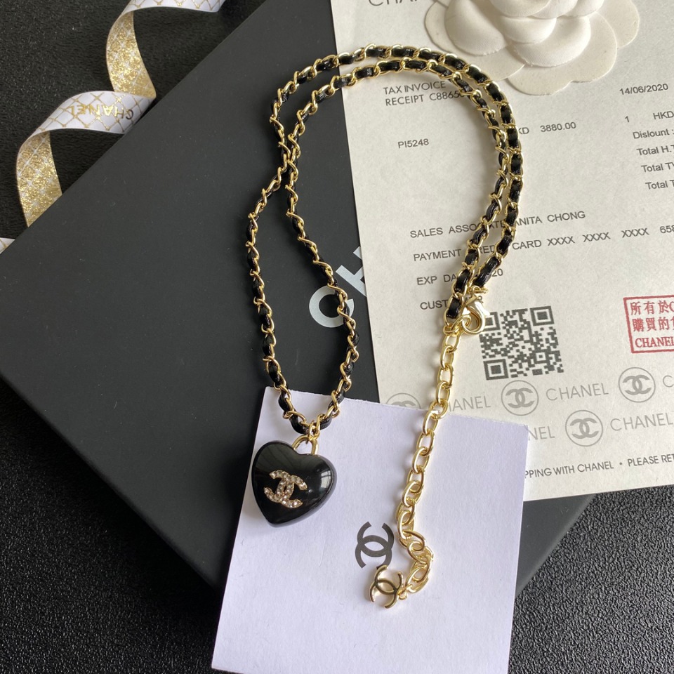 B282 Chanel necklace 106442