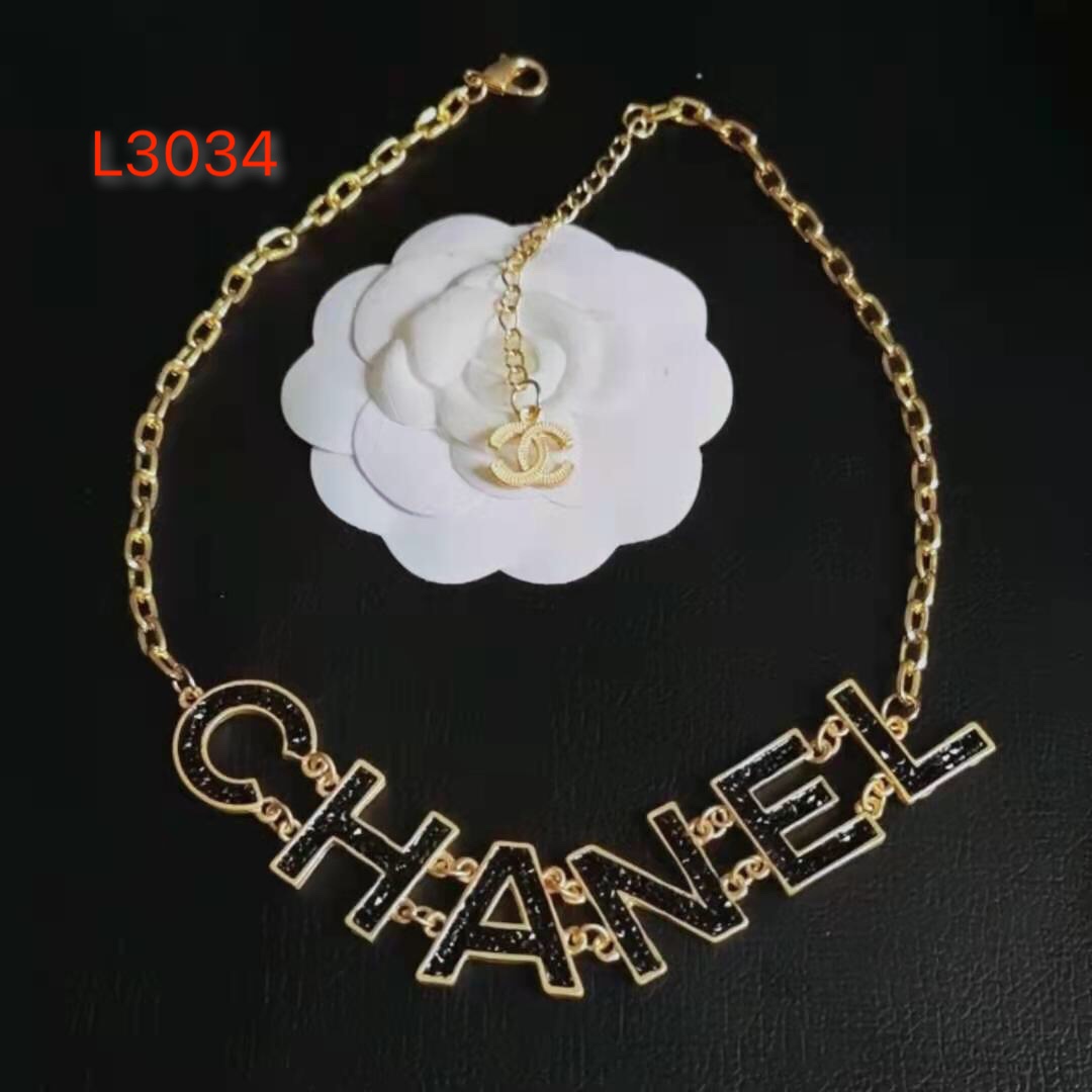 Chanel necklace 106470