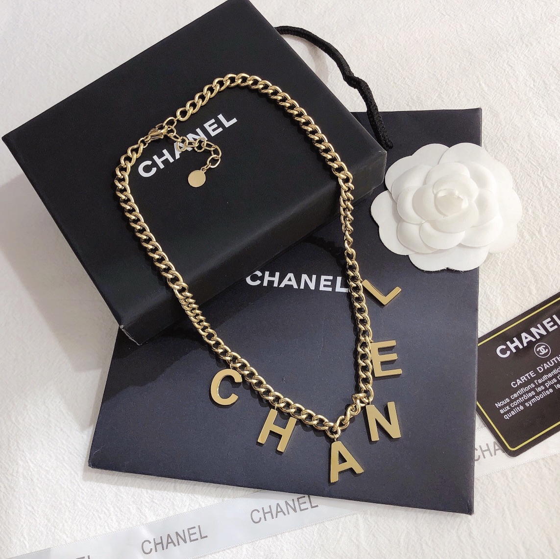 Chanel necklace 106495