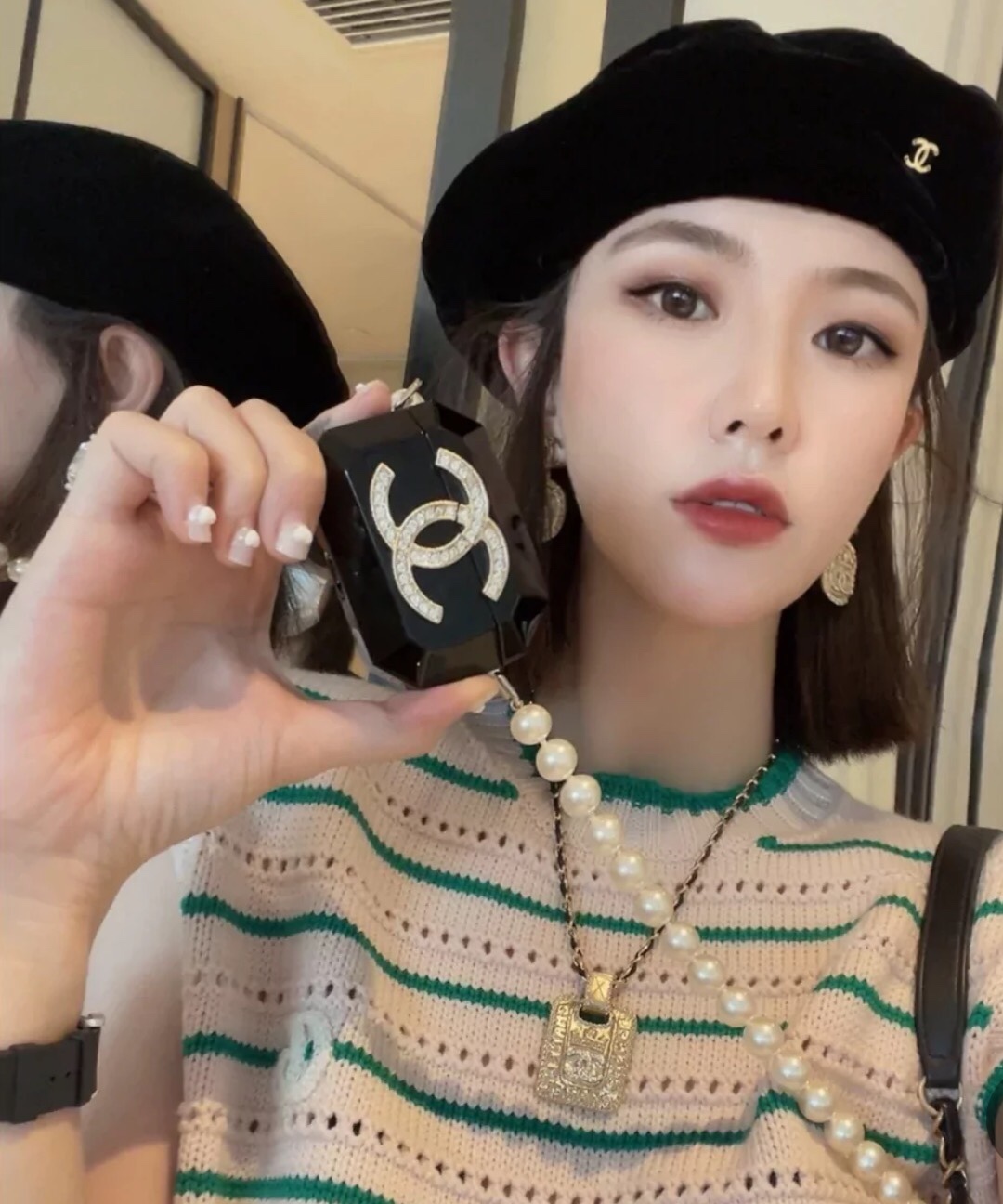 Chanel necklace 106512