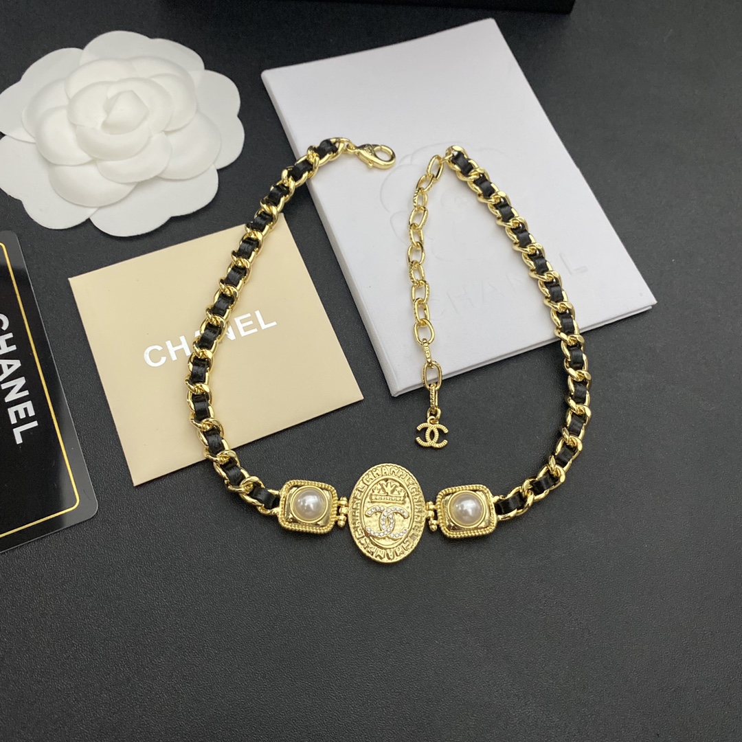 B077 Chanel necklace 106676